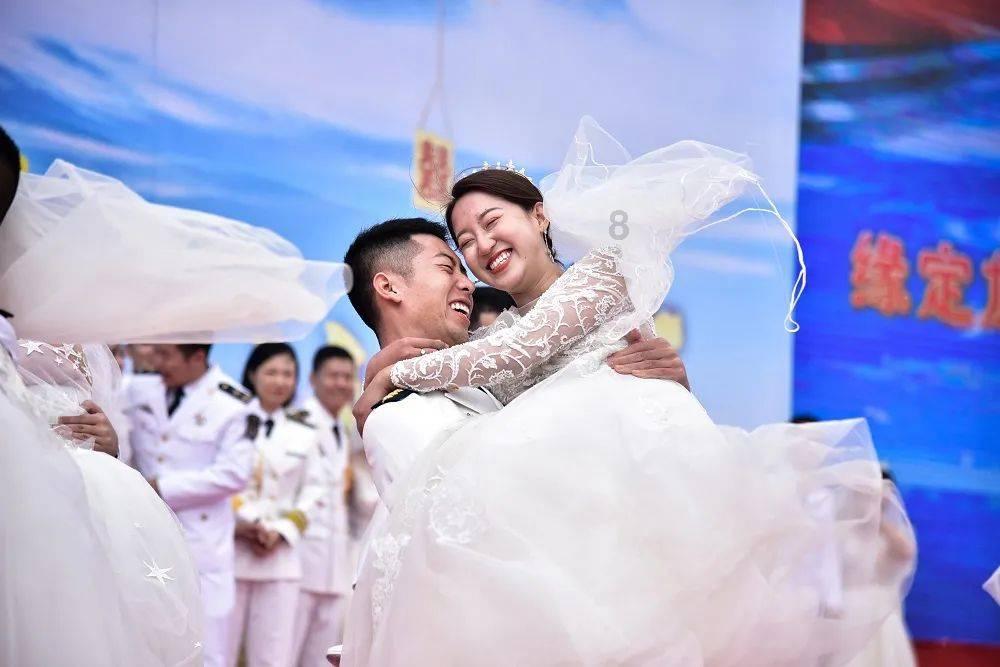 轮台：小小“爱心包”带给孩子无限快乐