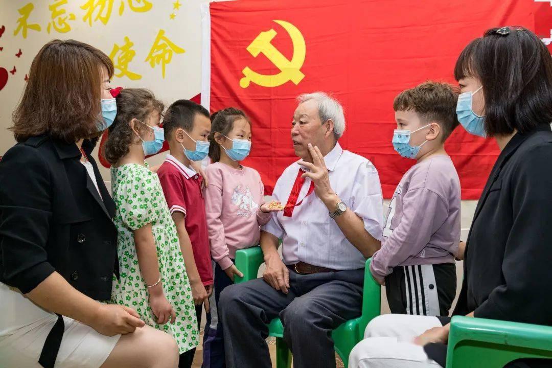 巧变同色